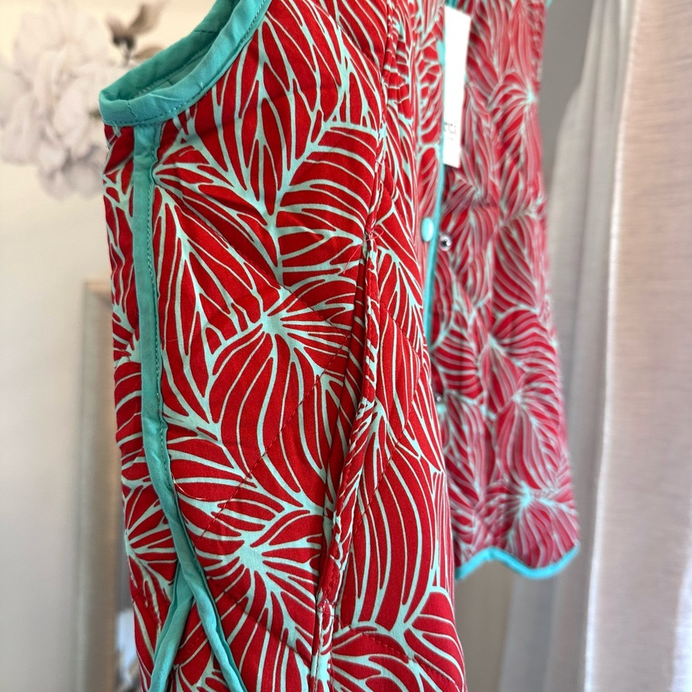 Red and Teal Patterned Spring Vest - Picture 7 of 11
